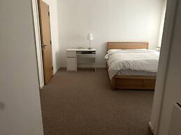 Large Private Flat in City Centre Leeds