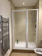 Large Private Flat in City Centre Leeds