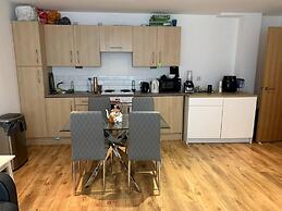 Large Private Flat in City Centre Leeds