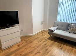 Large Private Flat in City Centre Leeds