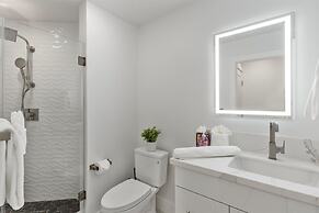 Palms at Wailea Two Bedrooms - Partial Ocean View by Coldwell Banker I