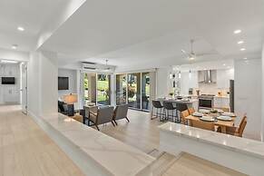 Palms at Wailea Two Bedrooms - Partial Ocean View by Coldwell Banker I