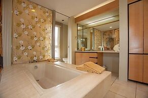 Palms at Wailea Two Bedrooms - Partial Ocean View by Coldwell Banker I