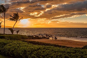 Polo Beach Club Two Bedrooms - Sleeps 6 by Coldwell Banker Island Vaca