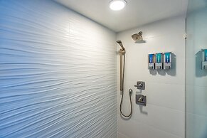 Polo Beach Club Two Bedrooms - Sleeps 6 by Coldwell Banker Island Vaca