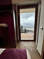 Rainbow Hotel Depandance Joli