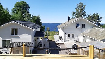 Loft-sleeps5-parking-spa-lakeviews-petfriendly