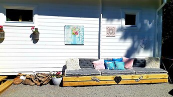 Loft-sleeps5-parking-spa-lakeviews-petfriendly