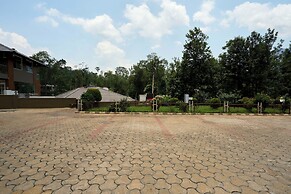 Treebo Sky Vista Suites with Hill View