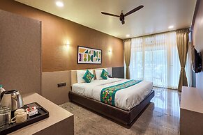 Treebo Sky Vista Suites with Hill View