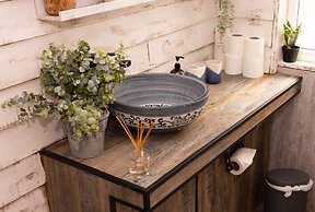 James' Place @ The Park