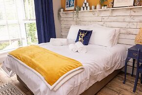 James' Place @ The Park