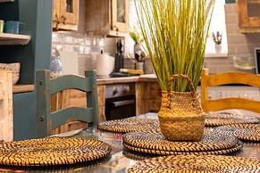 James' Place @ The Park