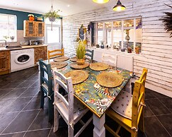 James' Place @ The Park