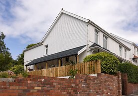 James' Place @ The Park