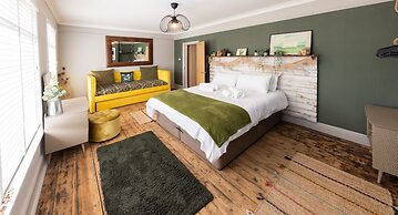 James' Place @ The Park