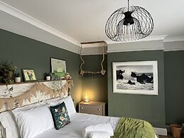 James' Place @ The Park