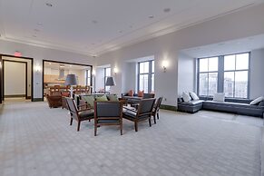 Business Apartment in Pentagon City