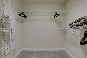 Business Apartment in Pentagon City