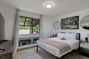 Hilton Pool Pass Included - Luxury Living