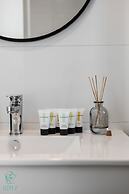 Mate ALLENBY - By HOMY