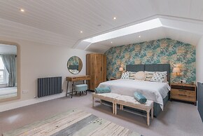 Carrick Rooms