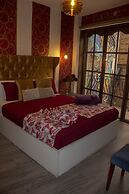 Hotel Boutique La Ronda by Chat Noir