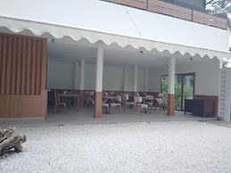 Roots Hotel Senggigi