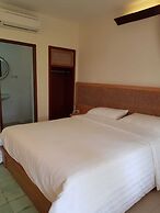 Roots Hotel Senggigi