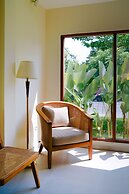 Roots Hotel Senggigi