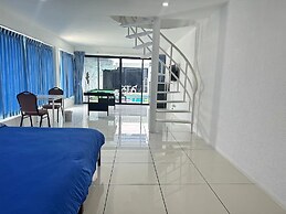 Mona Lisa pool villa