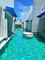 Mona Lisa pool villa