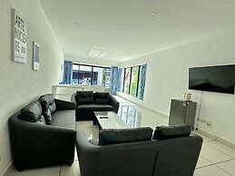 Mona Lisa pool villa