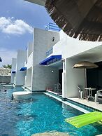 Mona Lisa pool villa