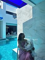 Mona Lisa pool villa