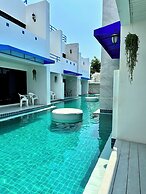 Mona Lisa pool villa