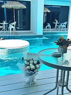 Mona Lisa pool villa