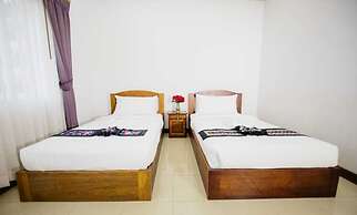 Sisombat Plaza Hotel