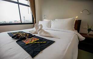 Sisombat Plaza Hotel