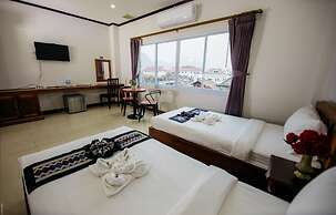 Sisombat Plaza Hotel