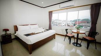 Sisombat Plaza Hotel