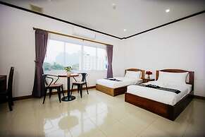 Sisombat Plaza Hotel