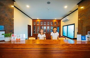 Sisombat Plaza Hotel