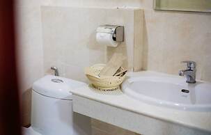 Sisombat Plaza Hotel
