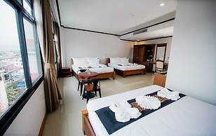 Sisombat Plaza Hotel
