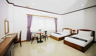 Sisombat Plaza Hotel