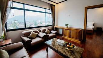 Sisombat Plaza Hotel