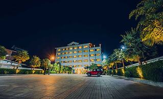 Sisombat Plaza Hotel