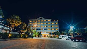 Sisombat Plaza Hotel
