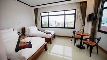 Sisombat Plaza Hotel